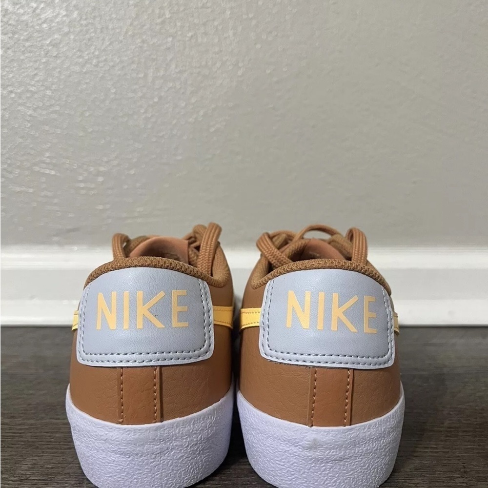 Nike Blazer Low '77 (GS) Amber Brown/Melon Tint Sneaker 7Y/Women 8.5 DA4074 200 - Picture 5 of 11